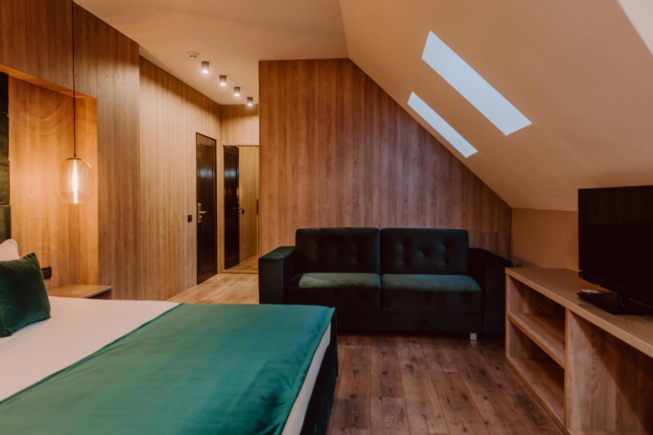 Boutique Hotel Cattaleya Бакэу Экстерьер фото