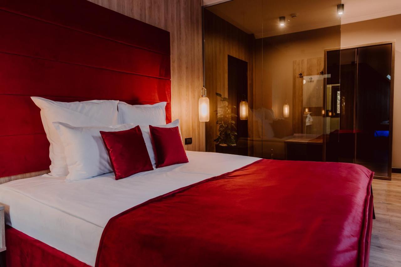 Boutique Hotel Cattaleya Бакэу Экстерьер фото