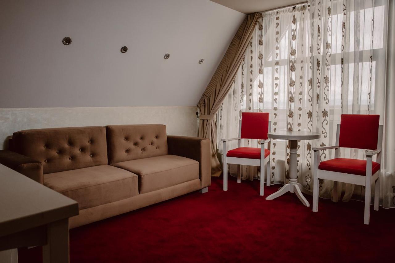 Boutique Hotel Cattaleya Бакэу Экстерьер фото